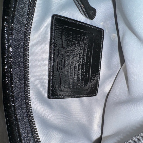 Vintage Coach Crossbody - Picture 6 of 10